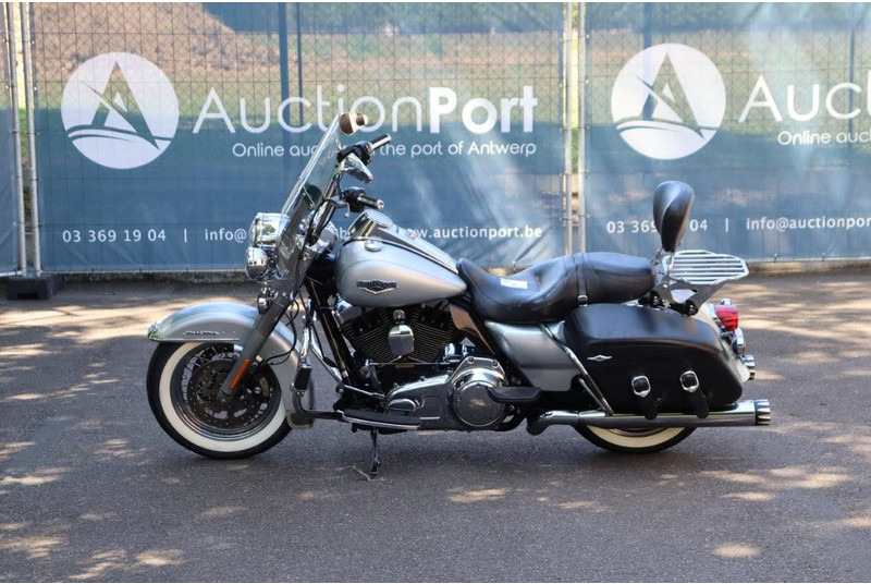 Harley-Davidson Road King Classic - Мотоцикл: фото 2 Harley-Davidson Road King Classic - Мотоцикл: фото 2