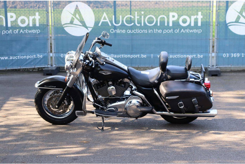 Harley-Davidson Road King Classic Touring - Мотоцикл: фото 2 Harley-Davidson Road King Classic Touring - Мотоцикл: фото 2