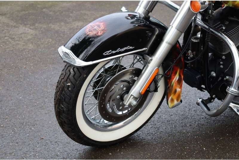 Мотоцикл Harley-Davidson Softail Deluxe: фото 12 Мотоцикл Harley-Davidson Softail Deluxe: фото 12