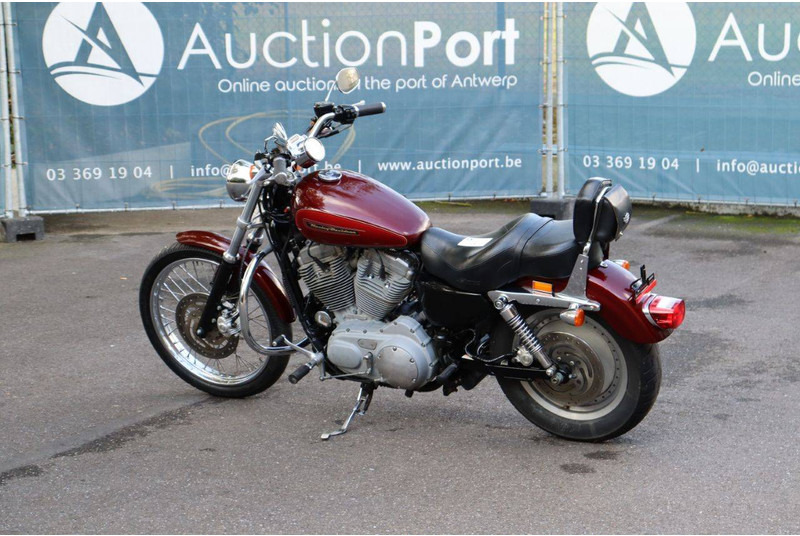 Harley-Davidson Sportster XL883 - Мотоцикл: фото 3 Harley-Davidson Sportster XL883 - Мотоцикл: фото 3