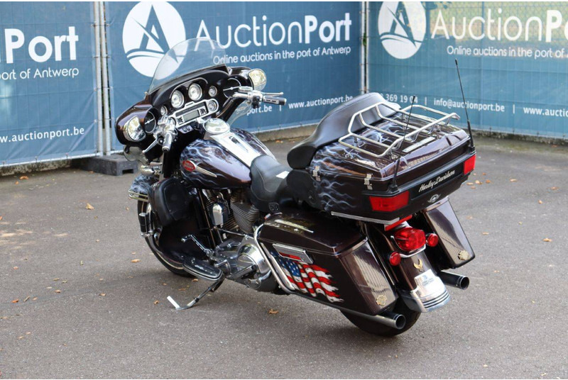 Harley-Davidson Ultra Classic CVO - Мотоцикл: фото 4 Harley-Davidson Ultra Classic CVO - Мотоцикл: фото 4