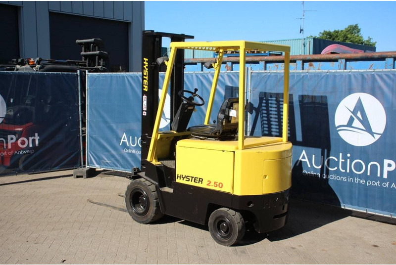 Hyster J2.50XL - Электропогрузчик: фото 3 Hyster J2.50XL - Электропогрузчик: фото 3