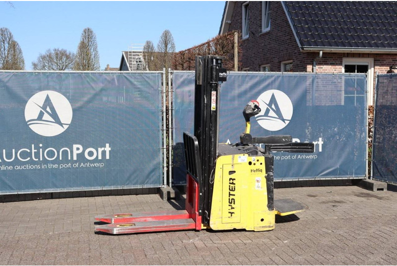 Hyster S1.5S - Штабелер: фото 1 Hyster S1.5S - Штабелер: фото 1