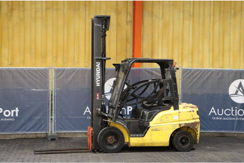 Hyundai 25D-9 - Дизельный погрузчик: фото 1 Hyundai 25D-9 - Дизельный погрузчик: фото 1