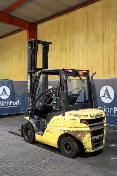 Hyundai 25D-9 - Дизельный погрузчик: фото 4 Hyundai 25D-9 - Дизельный погрузчик: фото 4