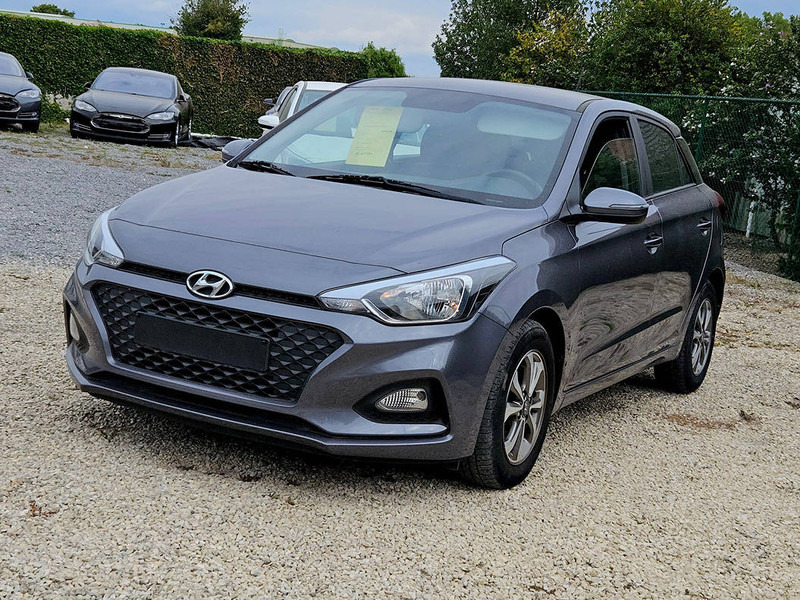 Hyundai i20 1.2 - Седан: фото 1 Hyundai i20 1.2 - Седан: фото 1