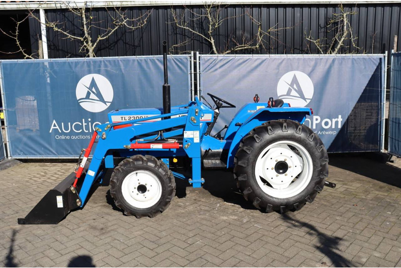 Iseki TL2300FD - Трактор: фото 2 Iseki TL2300FD - Трактор: фото 2