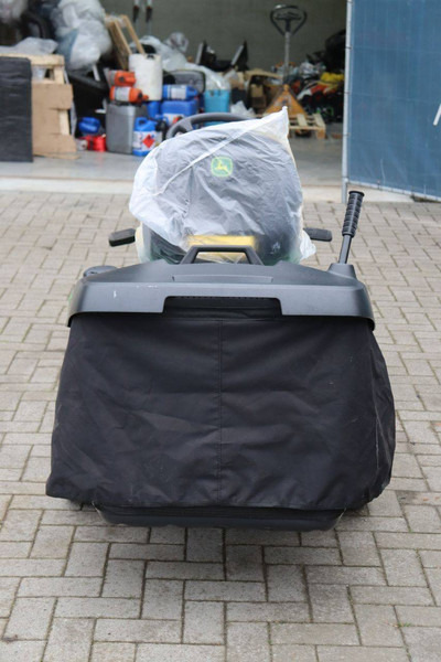 John Deere X350R - Газонокосилка: фото 5 John Deere X350R - Газонокосилка: фото 5