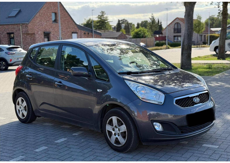 Kia Venga (I) 1.4 CVVT - Седан: фото 4 Kia Venga (I) 1.4 CVVT - Седан: фото 4
