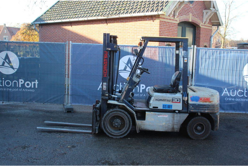 Komatsu FD30T-11E - Дизельный погрузчик: фото 2 Komatsu FD30T-11E - Дизельный погрузчик: фото 2