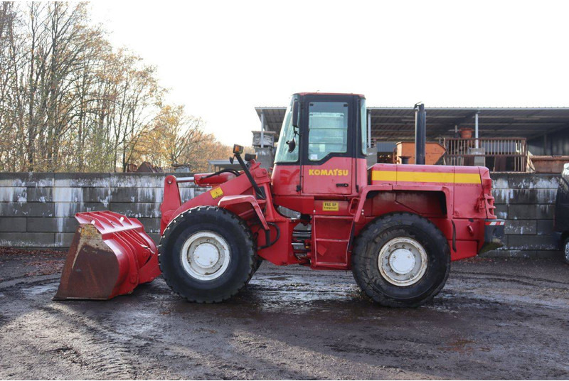 Komatsu WA 270-3 - Колёсный погрузчик: фото 2 Komatsu WA 270-3 - Колёсный погрузчик: фото 2