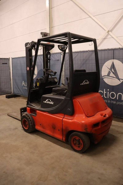 Linde E20P - Электропогрузчик: фото 3 Linde E20P - Электропогрузчик: фото 3