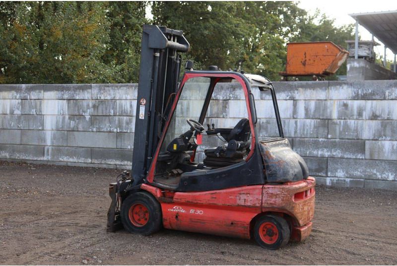 Linde E30-02 - Электропогрузчик: фото 3 Linde E30-02 - Электропогрузчик: фото 3