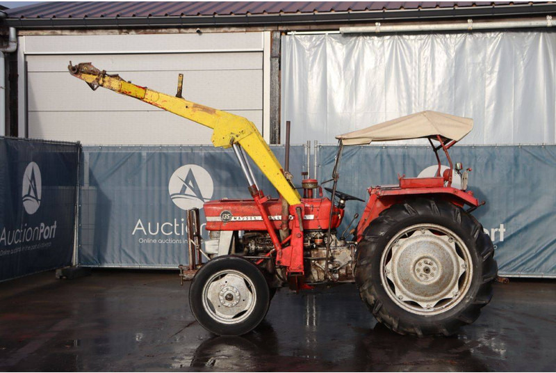 Massey Ferguson 135 - Трактор: фото 2 Massey Ferguson 135 - Трактор: фото 2