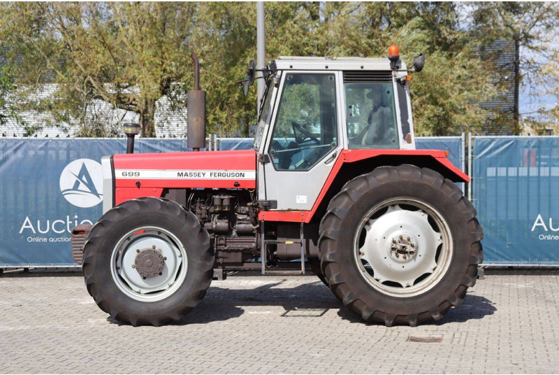 Massey Ferguson 699 - Трактор: фото 2 Massey Ferguson 699 - Трактор: фото 2