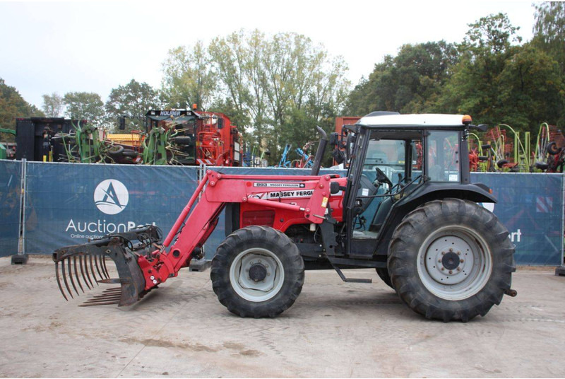 Massey Ferguson MF 4455 - Трактор: фото 2 Massey Ferguson MF 4455 - Трактор: фото 2