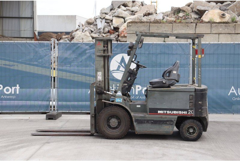 Mitsubishi FB20 - Электропогрузчик: фото 2 Mitsubishi FB20 - Электропогрузчик: фото 2