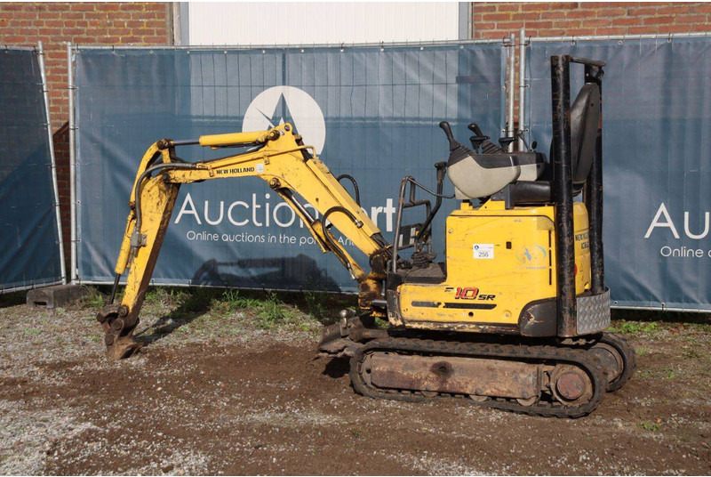 New Holland E10SR - Мини-экскаватор: фото 3 New Holland E10SR - Мини-экскаватор: фото 3