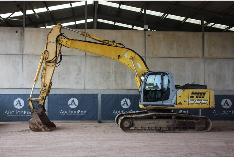 New Holland E265 - Гусеничный экскаватор: фото 1 New Holland E265 - Гусеничный экскаватор: фото 1