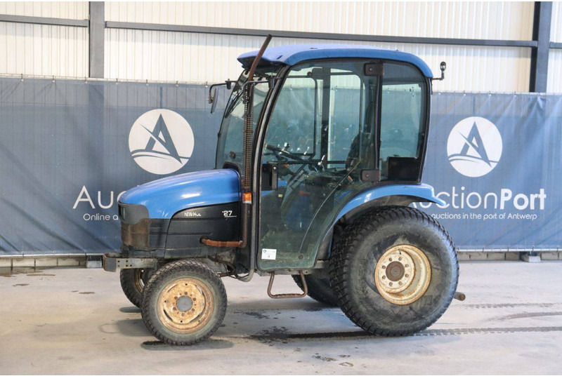New Holland TC27D - Трактор: фото 1 New Holland TC27D - Трактор: фото 1