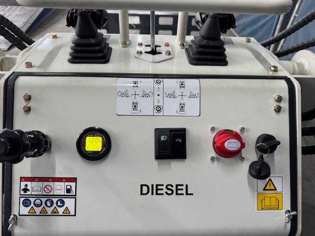 Новый Гусеничный погрузчик Nuoman T330XL: фото 8 Новый Гусеничный погрузчик Nuoman T330XL: фото 8