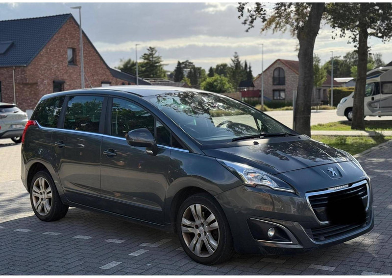 Peugeot 5008 (I - phase 2) 2.0 HDi - Седан: фото 4 Peugeot 5008 (I - phase 2) 2.0 HDi - Седан: фото 4