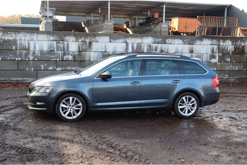 Škoda Octavia - Легковой автомобиль: фото 1 Škoda Octavia - Легковой автомобиль: фото 1