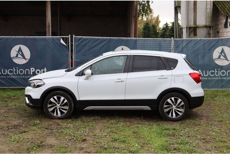 Suzuki SX4 - Седан: фото 2 Suzuki SX4 - Седан: фото 2