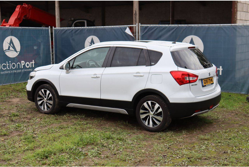 Suzuki SX4 - Седан: фото 3 Suzuki SX4 - Седан: фото 3