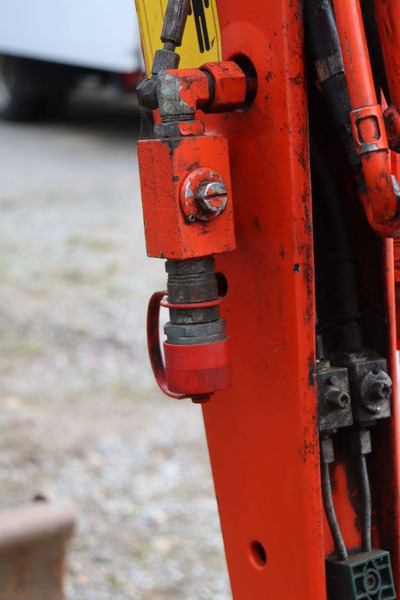 Мини-экскаватор Takeuchi TB216: фото 14 Мини-экскаватор Takeuchi TB216: фото 14