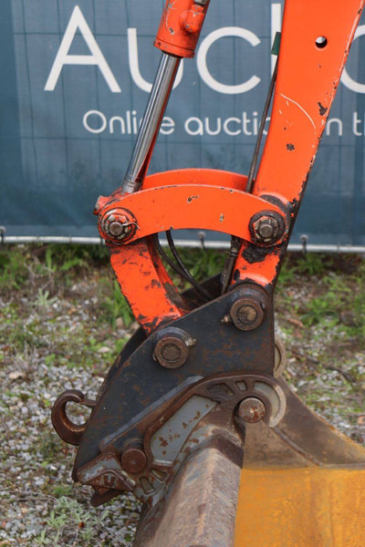 Мини-экскаватор Takeuchi TB216: фото 12 Мини-экскаватор Takeuchi TB216: фото 12