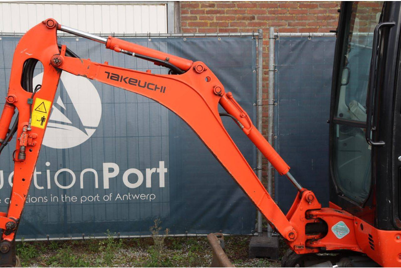 Мини-экскаватор Takeuchi TB216: фото 17 Мини-экскаватор Takeuchi TB216: фото 17