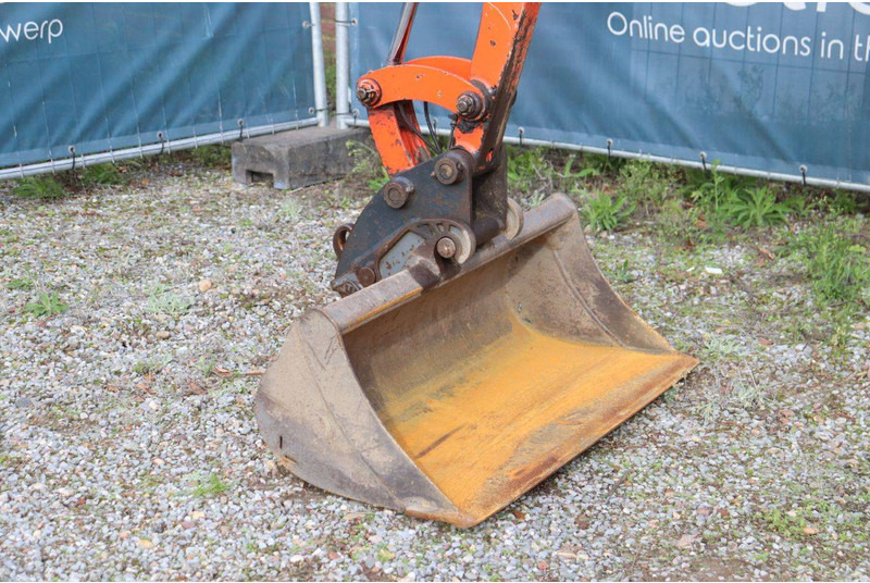 Мини-экскаватор Takeuchi TB216: фото 11 Мини-экскаватор Takeuchi TB216: фото 11