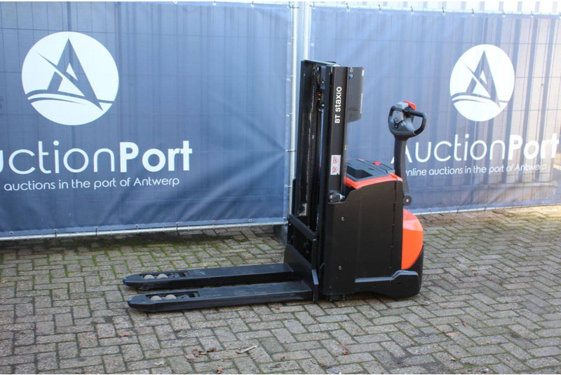 Toyota SWE200D - Штабелер: фото 1 Toyota SWE200D - Штабелер: фото 1