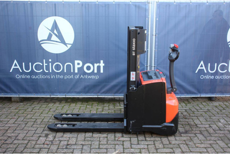 Toyota SWE200D - Штабелер: фото 2 Toyota SWE200D - Штабелер: фото 2