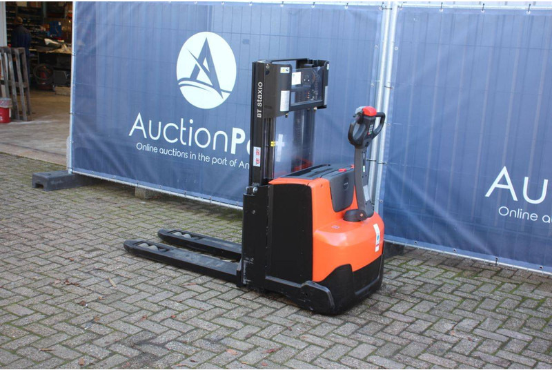 Toyota SWE200D - Штабелер: фото 3 Toyota SWE200D - Штабелер: фото 3