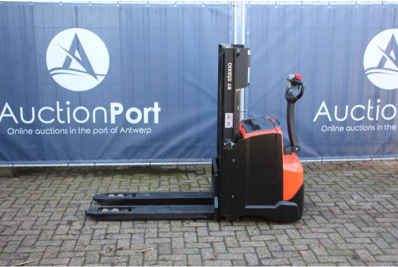 Toyota SWE200D - Штабелер: фото 2 Toyota SWE200D - Штабелер: фото 2