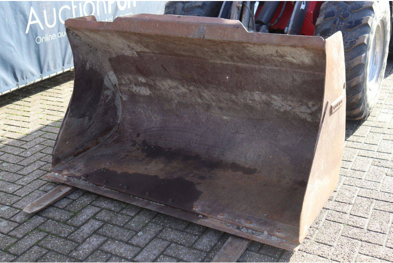 Колёсный погрузчик Volvo L25B-P: фото 10