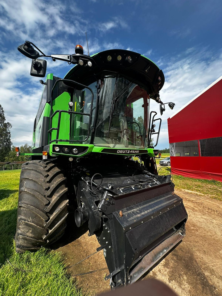 DEUTZ-FAHR C 9306 TS - Зерноуборочный комбайн: фото 2 DEUTZ-FAHR C 9306 TS - Зерноуборочный комбайн: фото 2