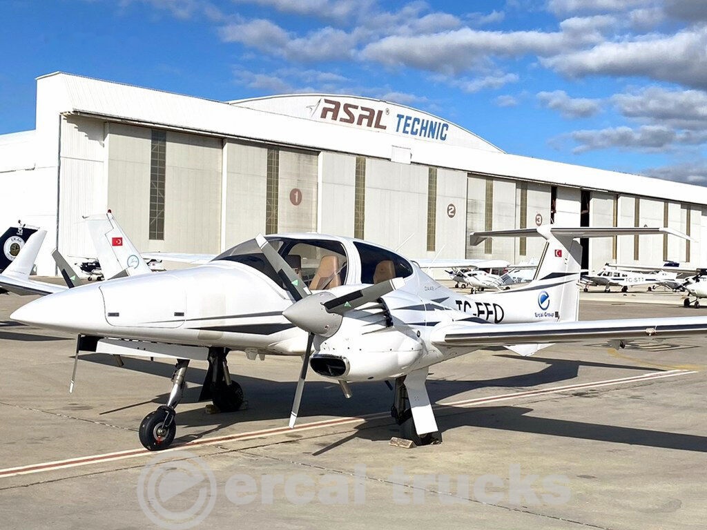 2008 Diamond DA42 Twin Star-Airplane - Аэродромная техника: фото 1 2008 Diamond DA42 Twin Star-Airplane - Аэродромная техника: фото 1