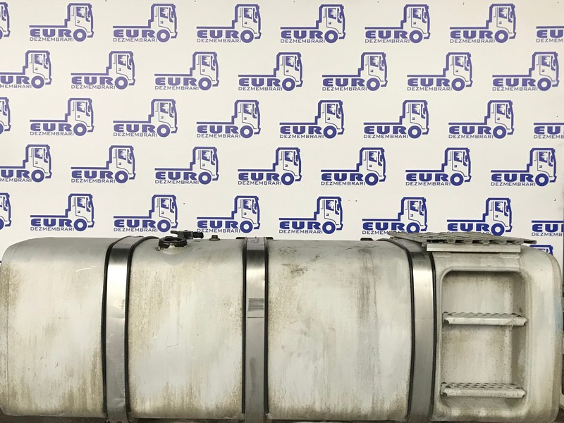 REZERVOR COMBUSTIBIL MAN L=215CM l=65CM H=70CM 81.12201.5672, 81.12201.5612, 81.12201.5706 - Топливный бак для Грузовиков: фото 1 REZERVOR COMBUSTIBIL MAN L=215CM l=65CM H=70CM 81.12201.5672, 81.12201.5612, 81.12201.5706 - Топливный бак для Грузовиков: фото 1