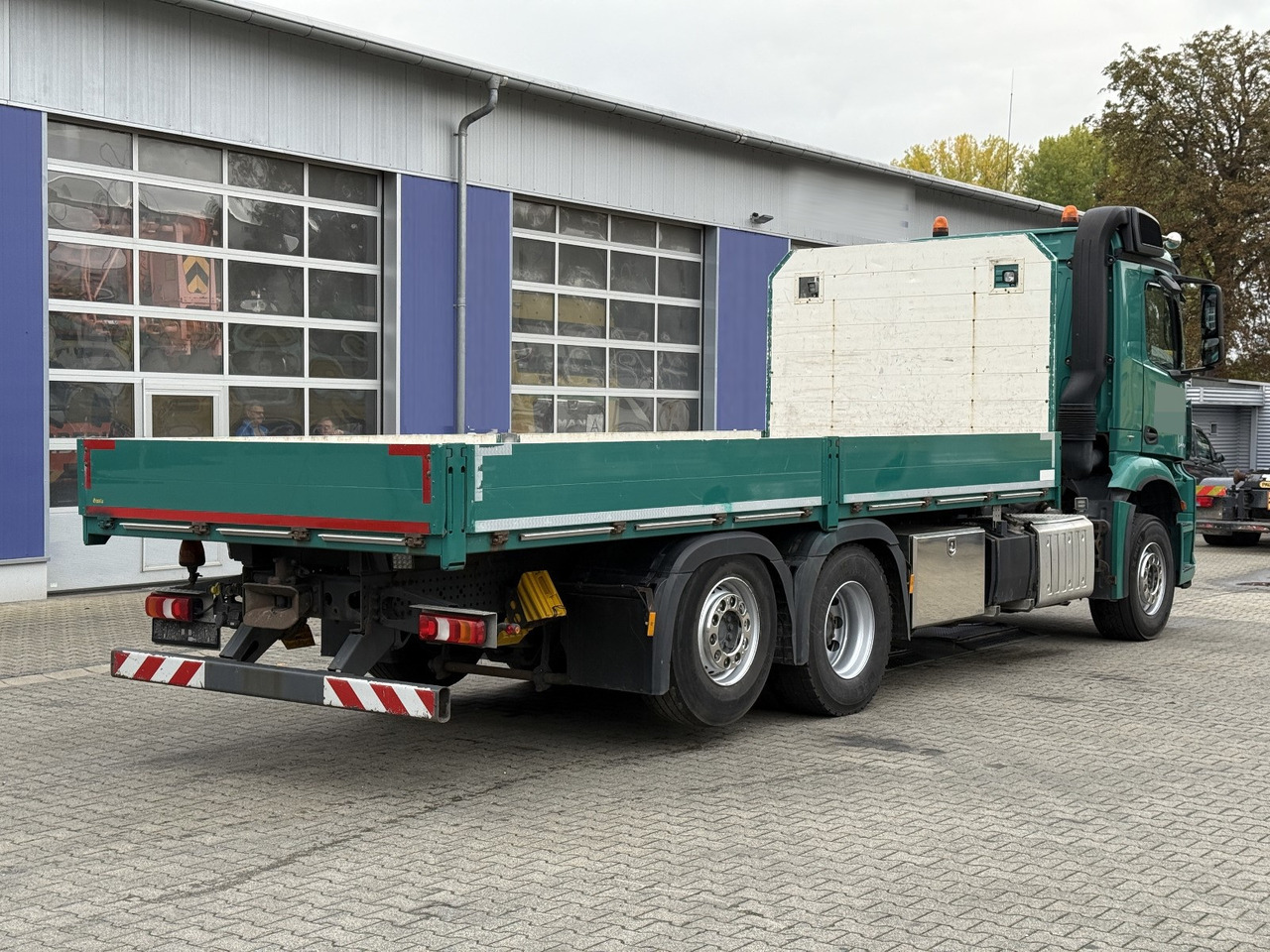 MERCEDES 2651 CON RETARDER - Грузовик бортовой/ Платформа: фото 4 MERCEDES 2651 CON RETARDER - Грузовик бортовой/ Платформа: фото 4