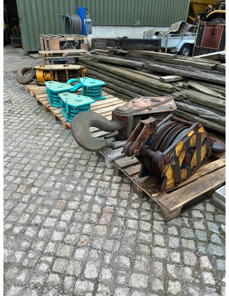 Hookblock various hookblocks for sale - Навесное оборудование для Мобильных кранов: фото 1 Hookblock various hookblocks for sale - Навесное оборудование для Мобильных кранов: фото 1