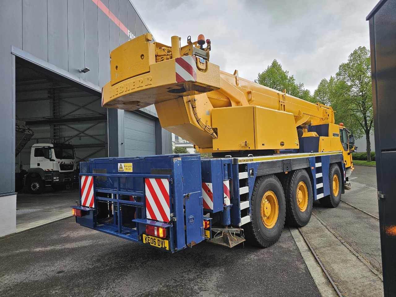 Liebherr LTM 1055-3.1 (06 - 056 016) | 6 x 6 - Мобильный кран: фото 3 Liebherr LTM 1055-3.1 (06 - 056 016) | 6 x 6 - Мобильный кран: фото 3