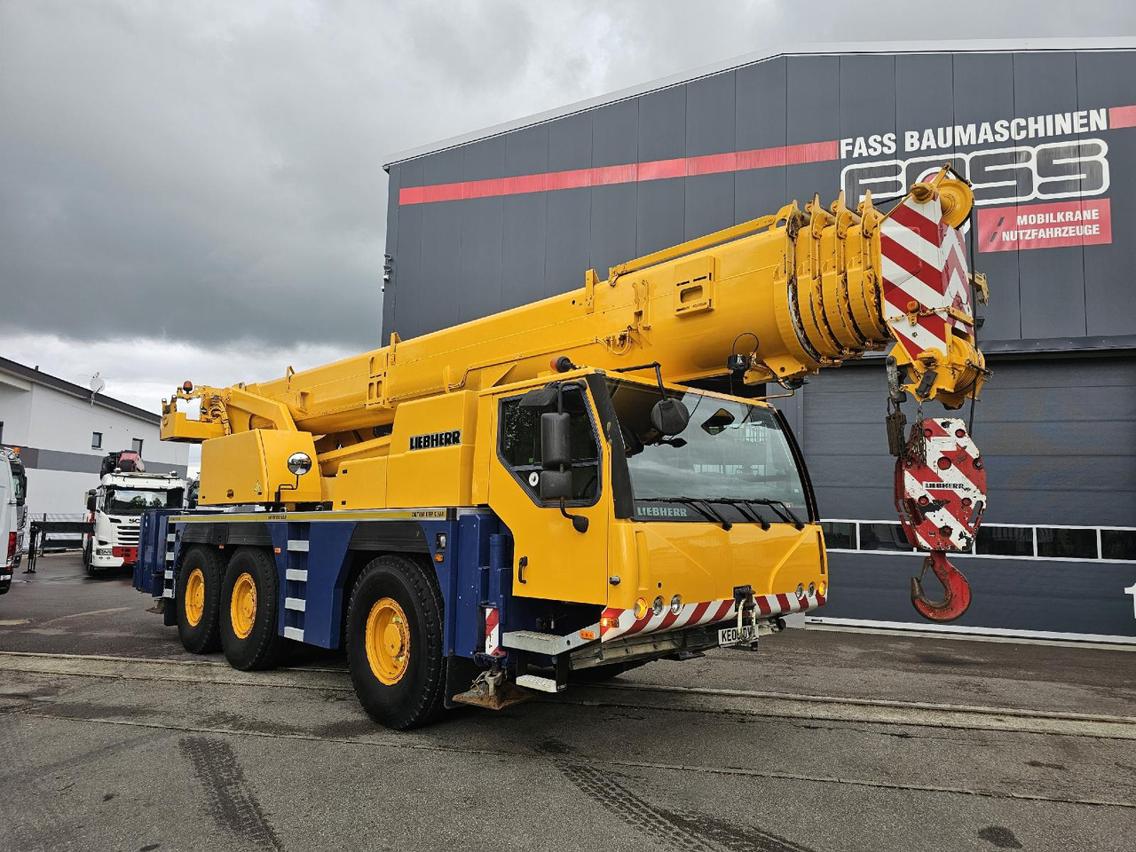 Liebherr LTM 1055-3.1 (06 - 056 016) | 6 x 6 - Мобильный кран: фото 1 Liebherr LTM 1055-3.1 (06 - 056 016) | 6 x 6 - Мобильный кран: фото 1
