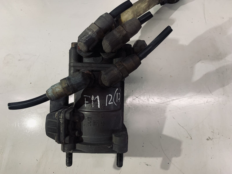 KNORR-BREMSE FM 12 - Клапан: фото 1 KNORR-BREMSE FM 12 - Клапан: фото 1