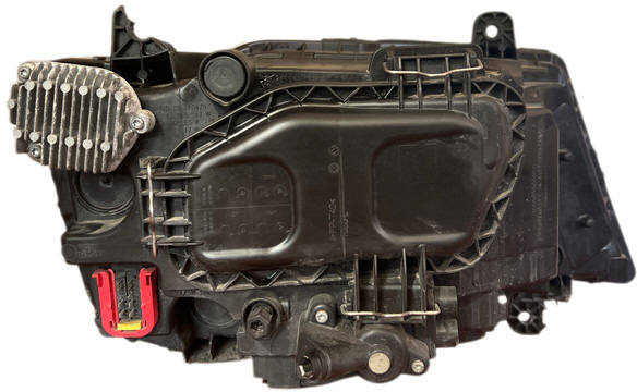 MAN TGX - Передняя фара: фото 4 MAN TGX - Передняя фара: фото 4