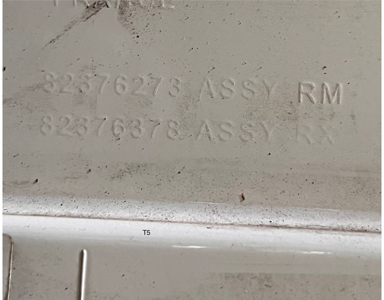 Renault - Бампер: фото 3 Renault - Бампер: фото 3