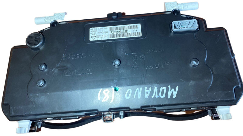 Renault - Приборная панель: фото 2 Renault - Приборная панель: фото 2