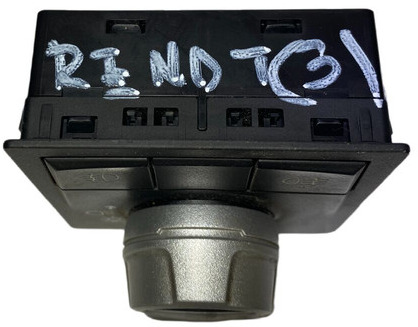 Renault - Приборная панель: фото 3 Renault - Приборная панель: фото 3